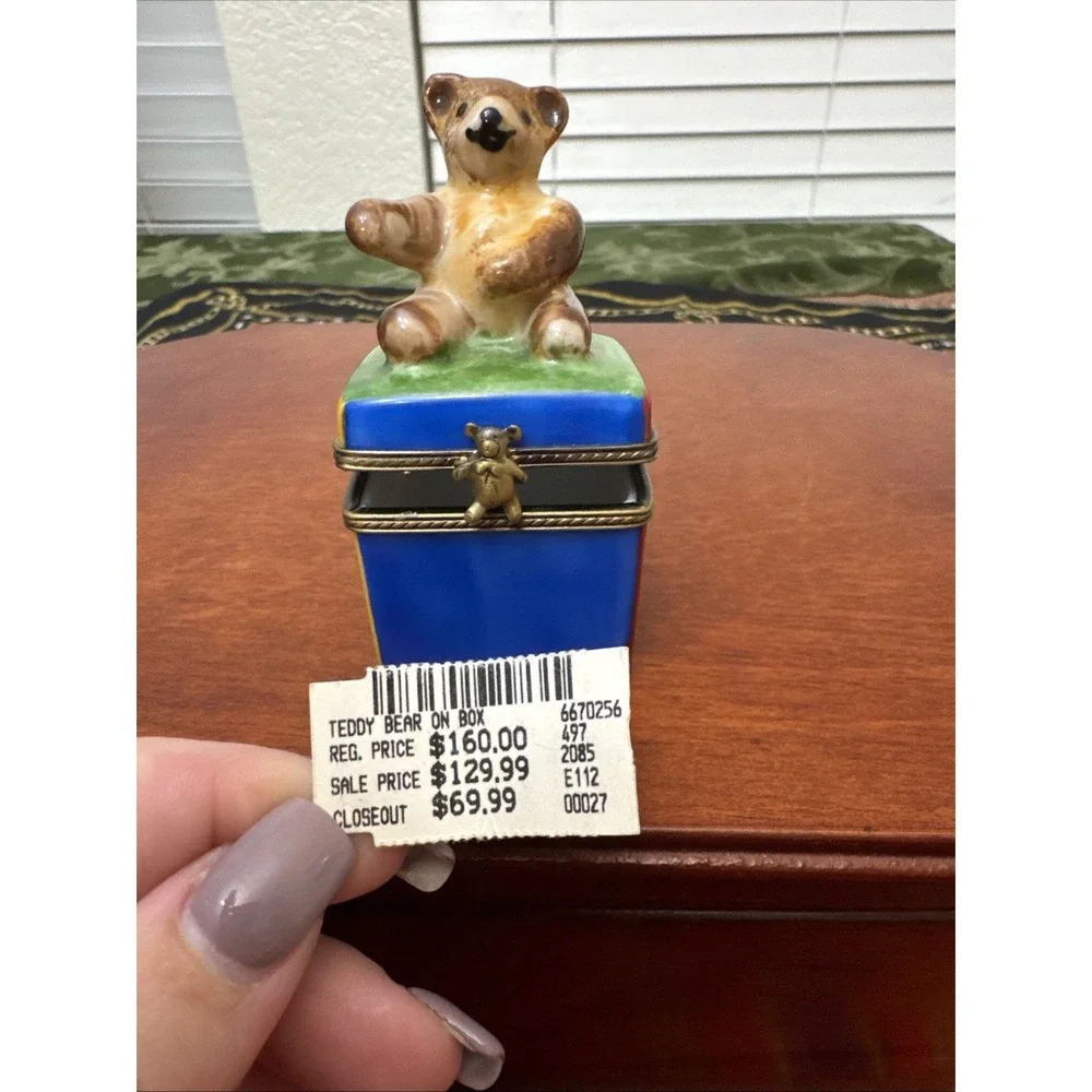Limoges France Peint Main Signed SS Brown Teddy bear Multicolor Trinket Box EUC